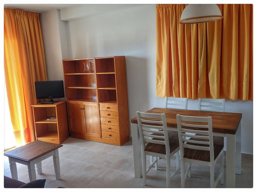 Apartamentos Portofino II Benidorm Habitación foto