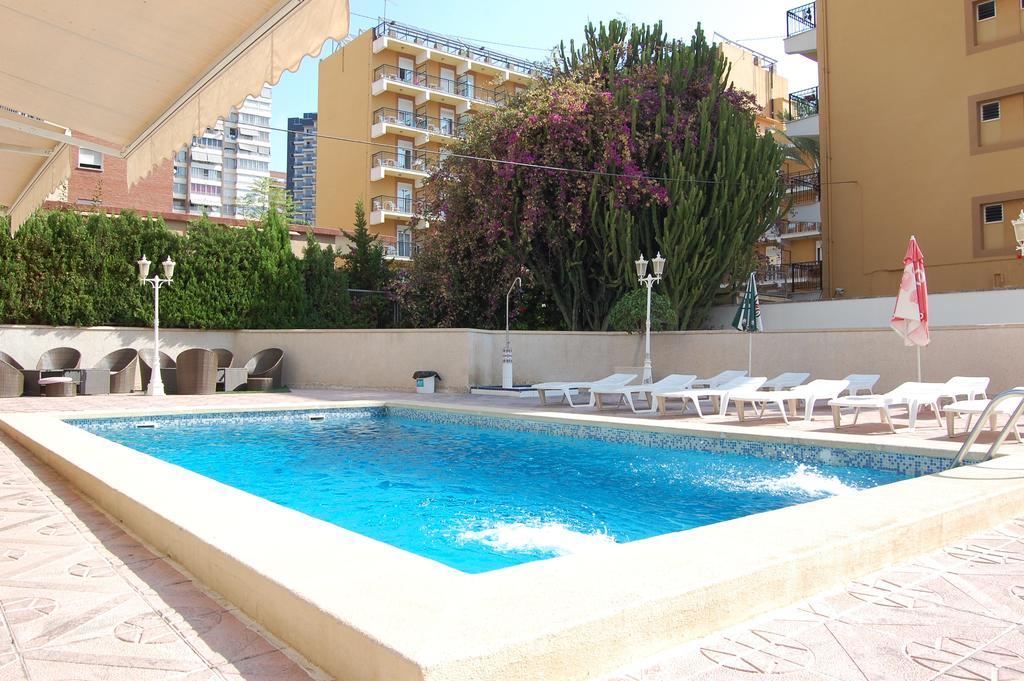 Apartamentos Portofino II Benidorm Habitación foto